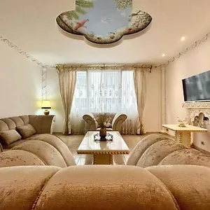 https://luxurious-apartment-in-the-center-of-brussels.brusselshotelsbook.com