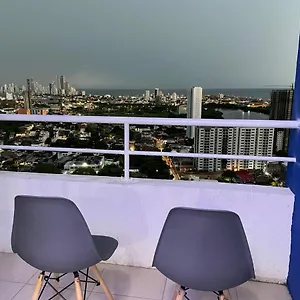  Apartamento Hermosa Vista Desde El Piso 31 Cerca A Marbella Colombia